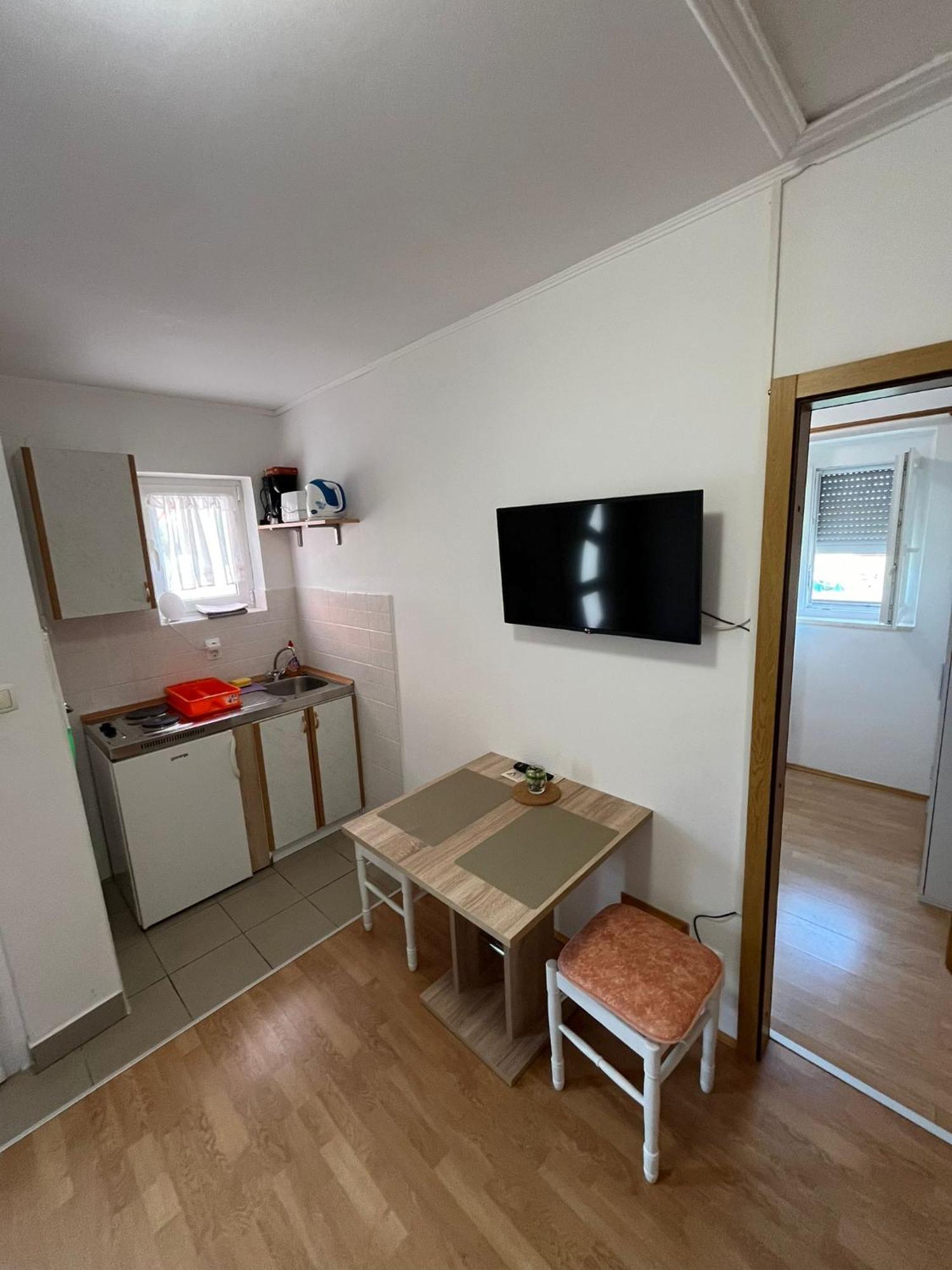 Apartmani Krunic Barbat na Rabu Exterior photo